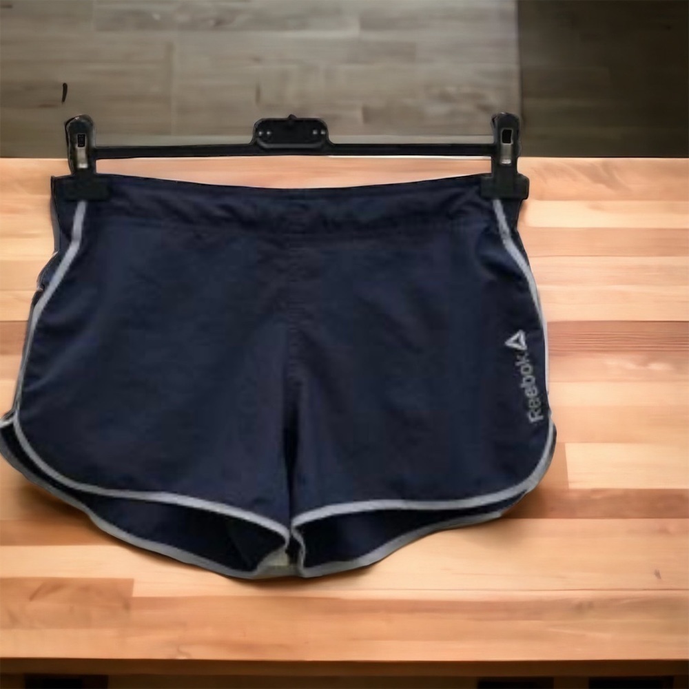 Reebok short-Black with Grey Detail -Sz S excellent shape -worn once🍂 - Picture 11 of 14